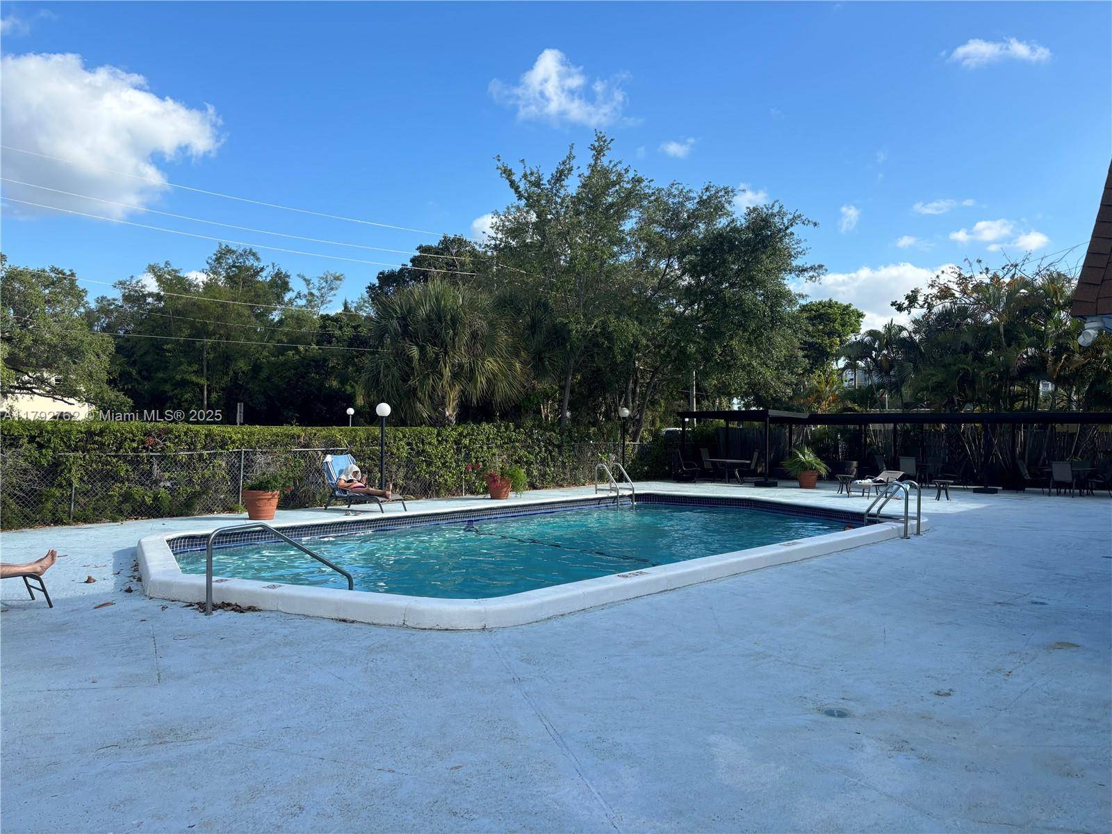 North Miami Beach, FL 33160,16950 W Dixie Hwy #A-427