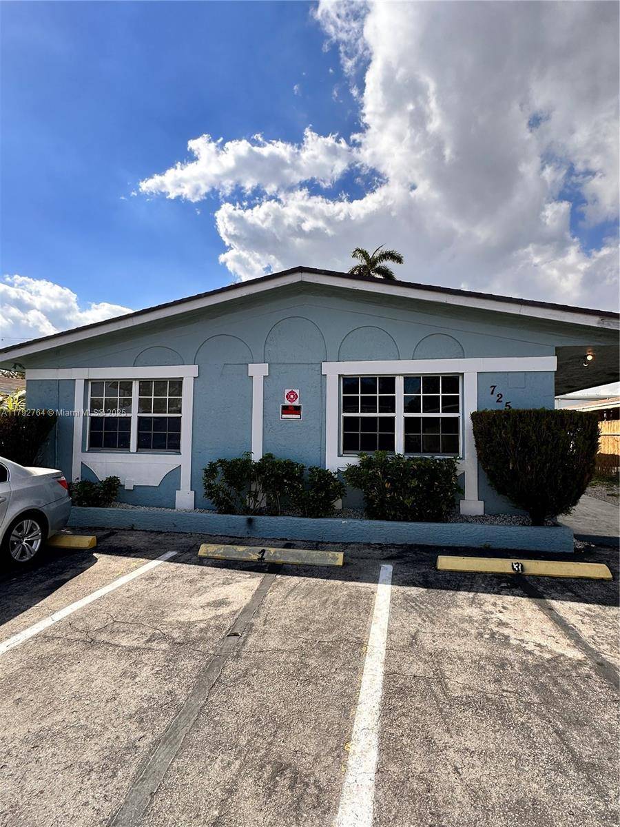 Fort Lauderdale, FL 33311,725 NW 4th Ave