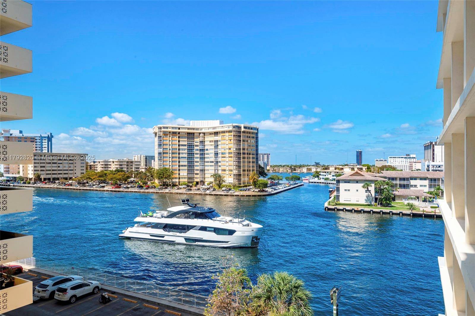 Hallandale Beach, FL 33009,1817 S Ocean Dr #522