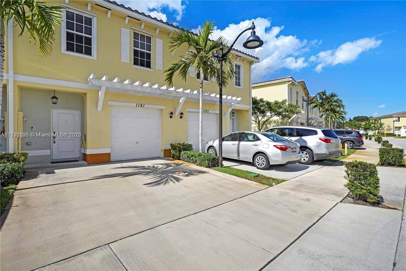 Lauderhill, FL 33313,1121 NW 41 #1121