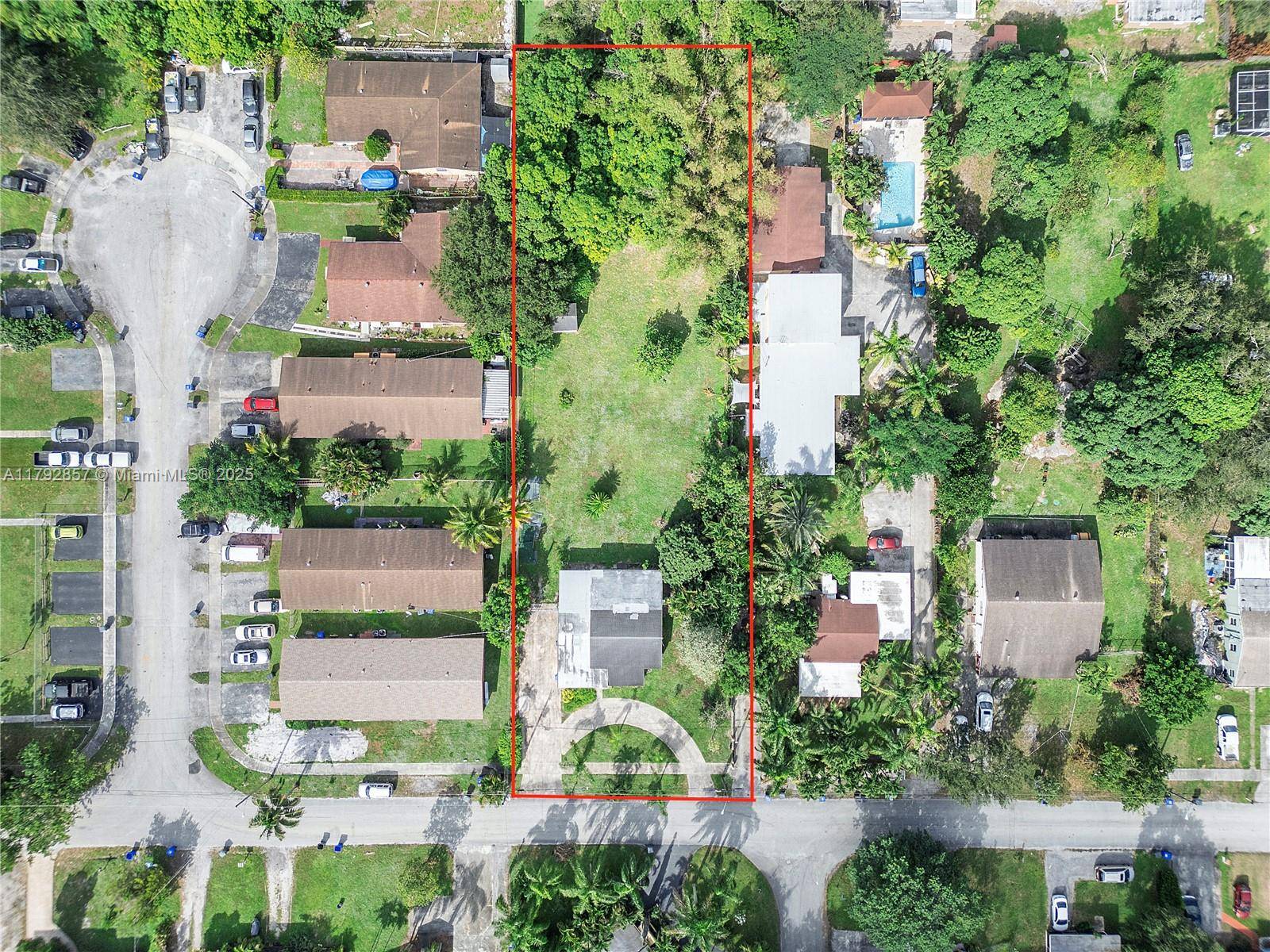 Hollywood, FL 33021,5709 Mckinley St
