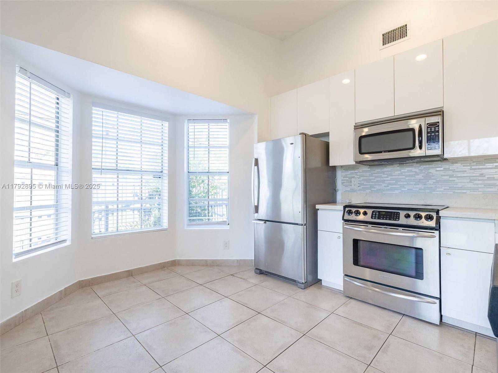 Weston, FL 33326,1225 Seagrape Cir