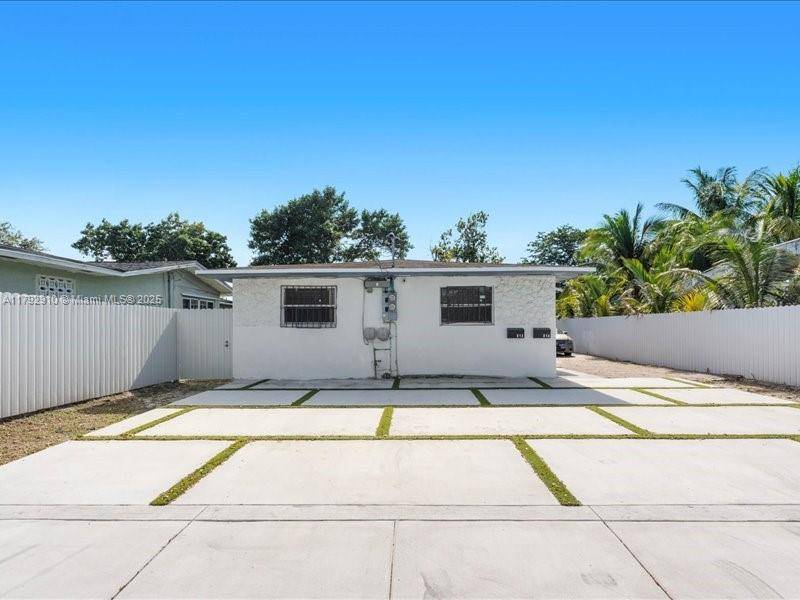 Miami, FL 33127,812 NW 55th Ter #812