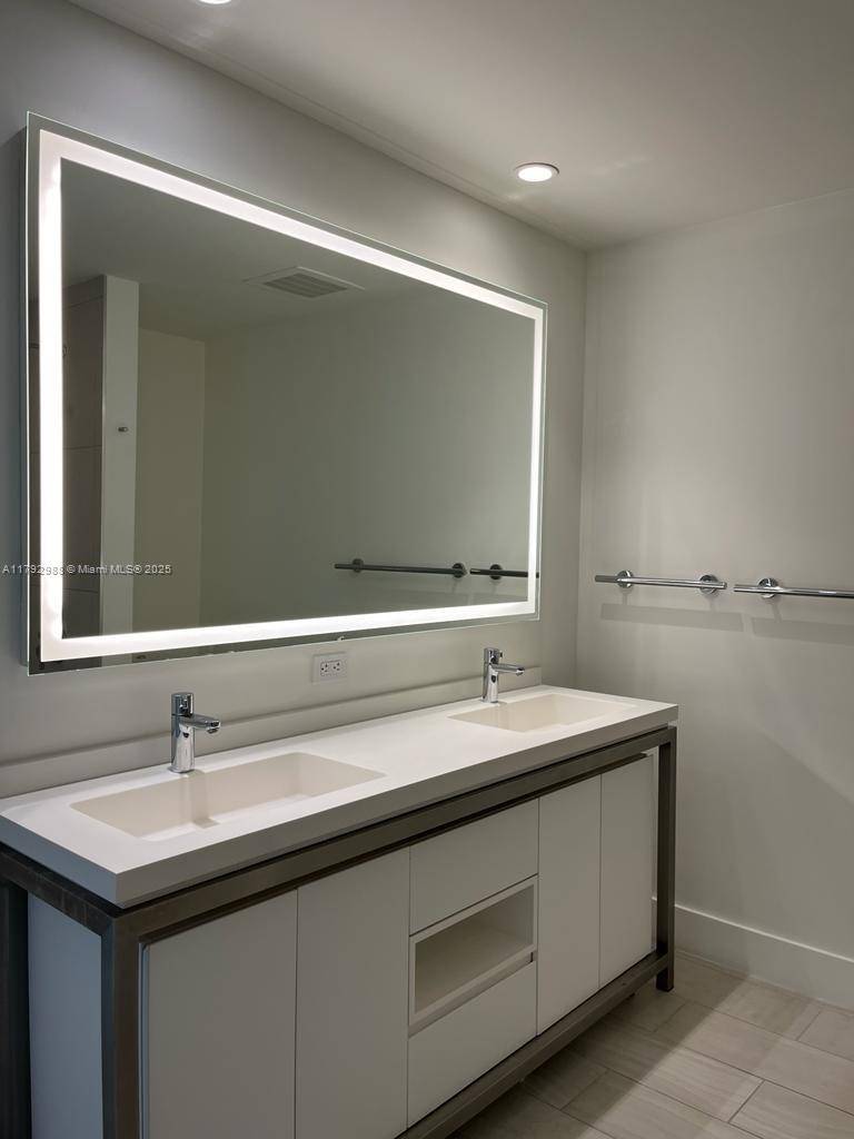 Sunrise, FL 33323,2000 Metropica Way #1602
