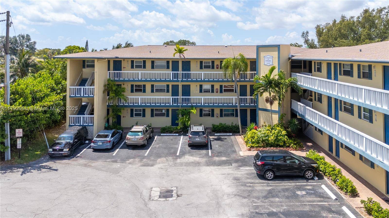 Fort Lauderdale, FL 33334,1400 NE 57th Ct #102