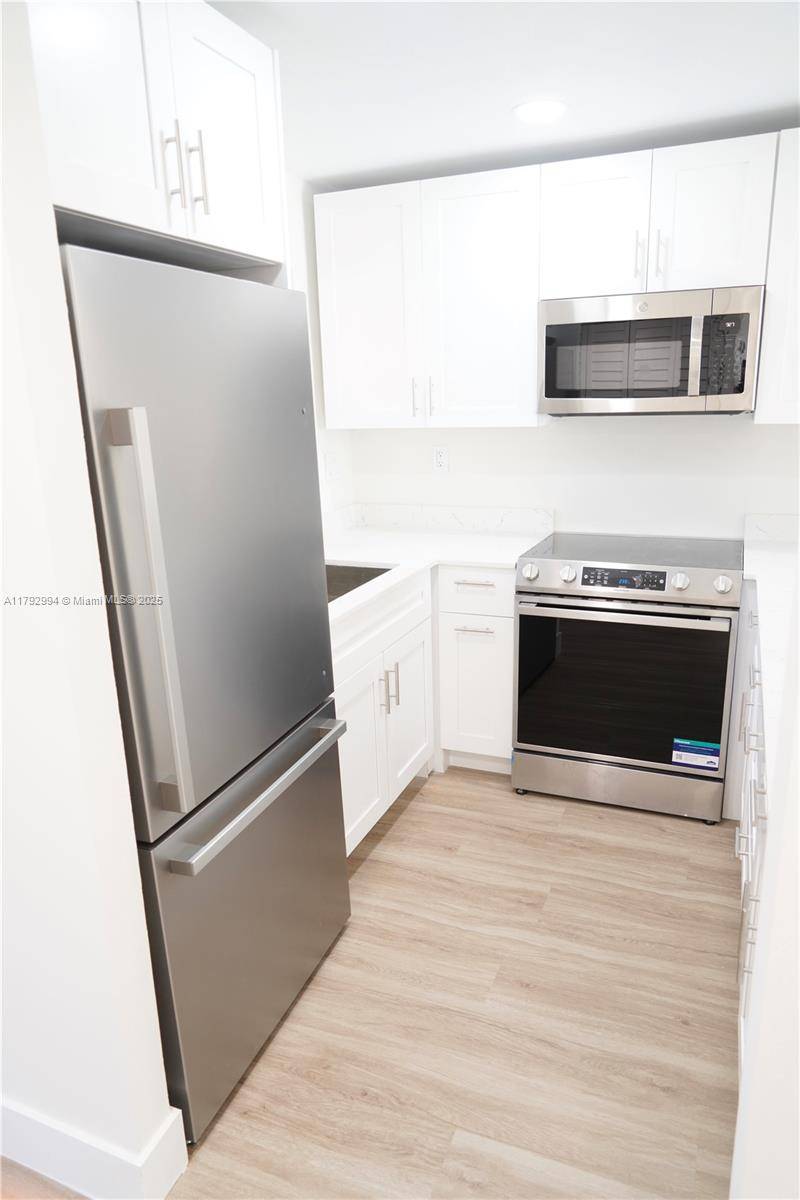Sunrise, FL 33322,9041 Sunrise Lakes Blvd #110