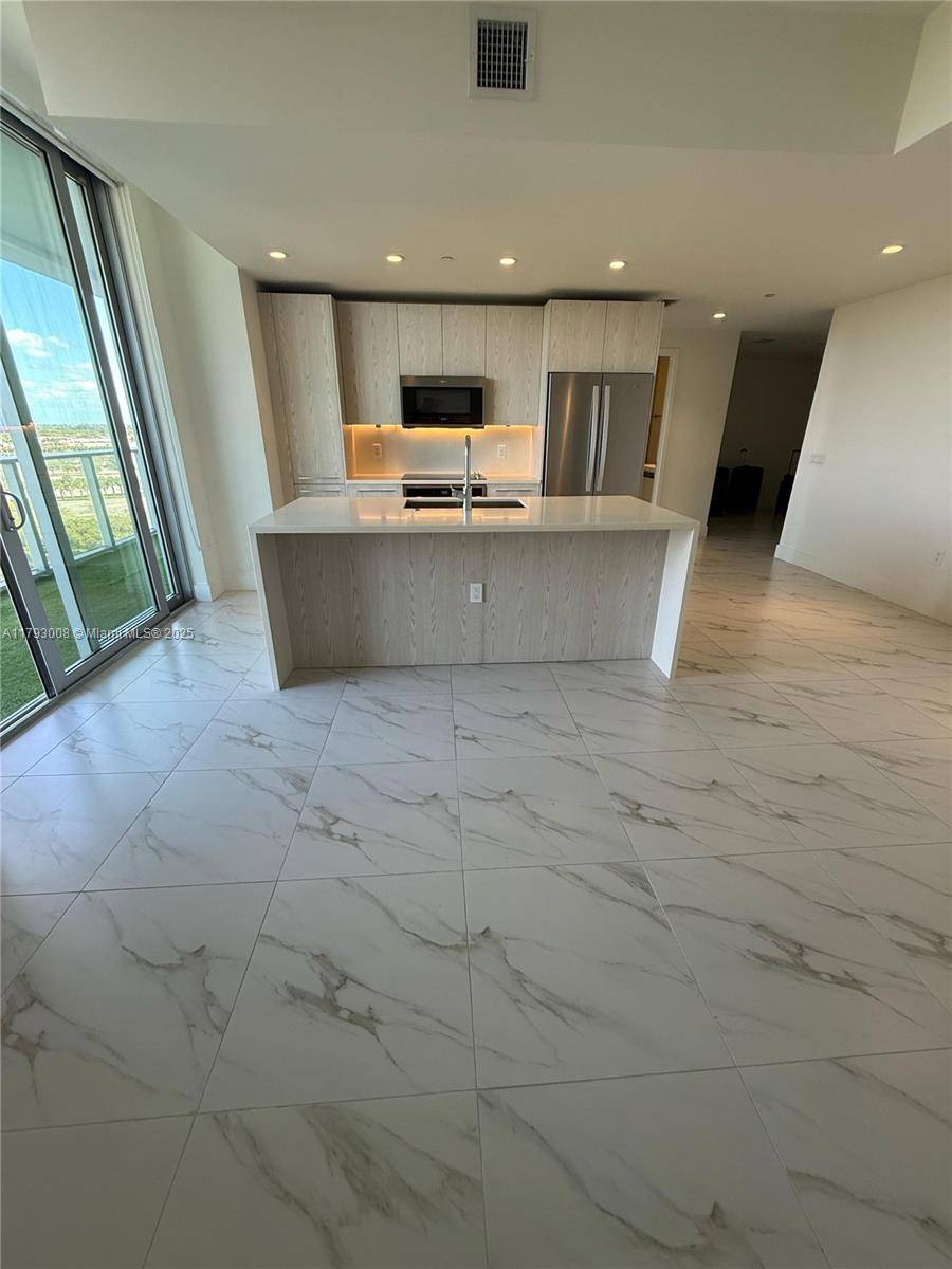 Sunrise, FL 33323,2000 Metropica Way #901