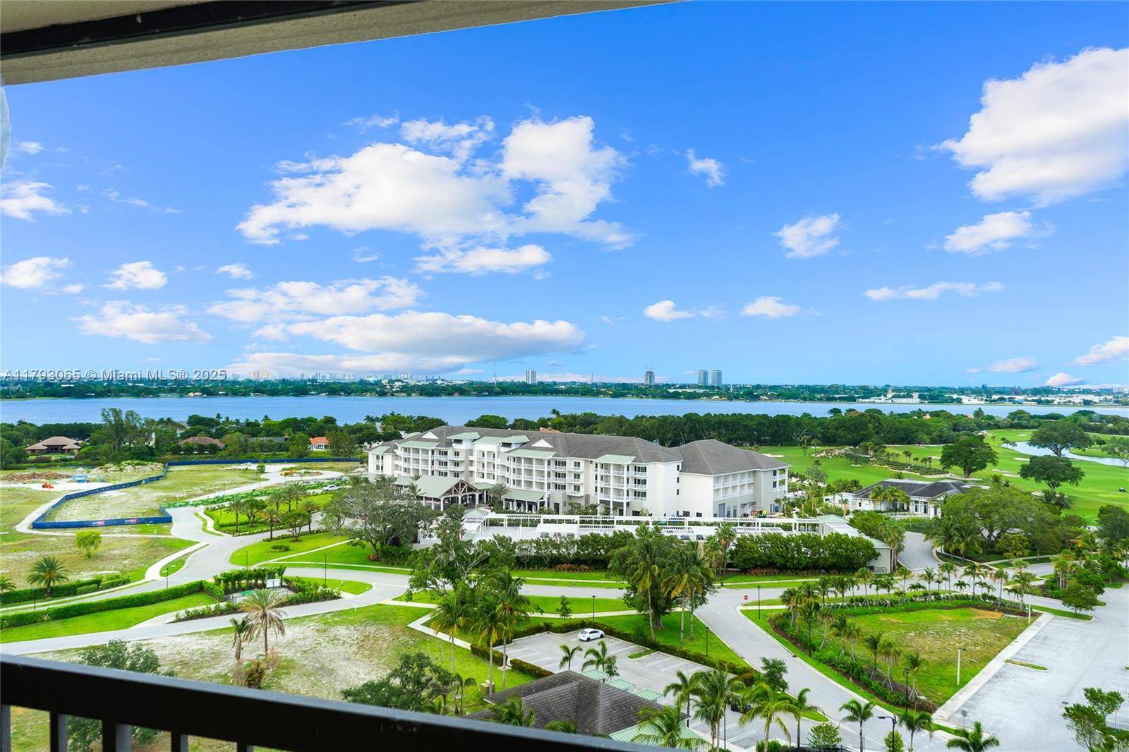 West Palm Beach, FL 33401,2450 Presidential Way #1607
