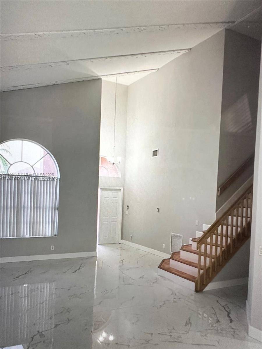 Doral, FL 33172,9763 NW 32nd St #0