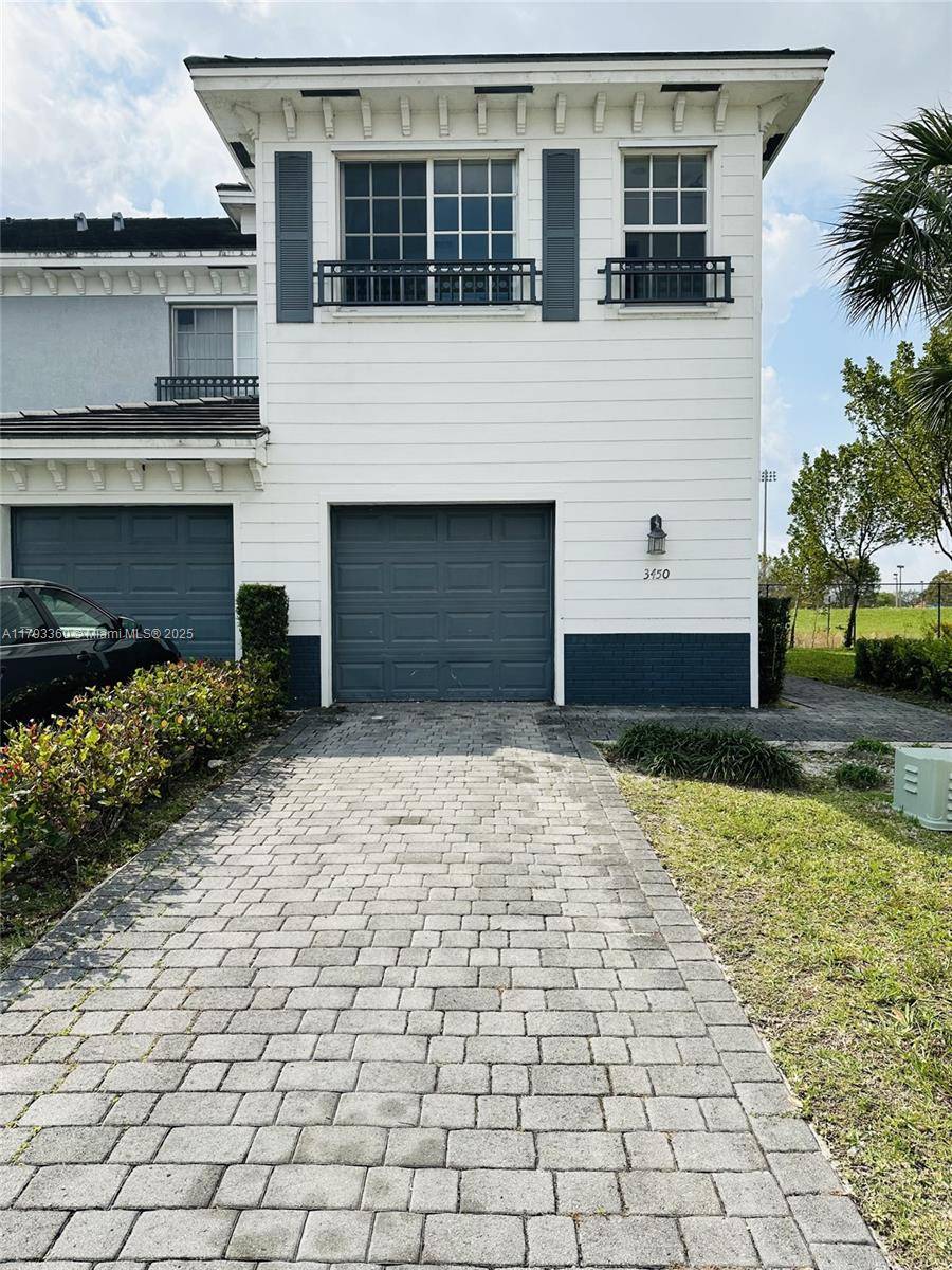 Lauderhill, FL 33311,3450 NW 13th St #3450