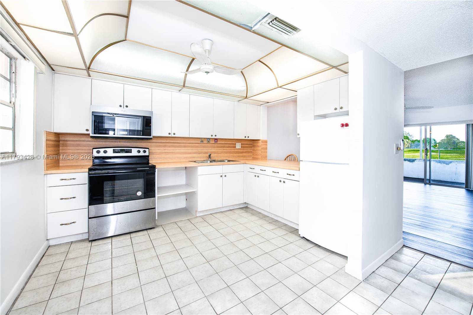 Cooper City, FL 33328,5100 SW 90th Ave #110
