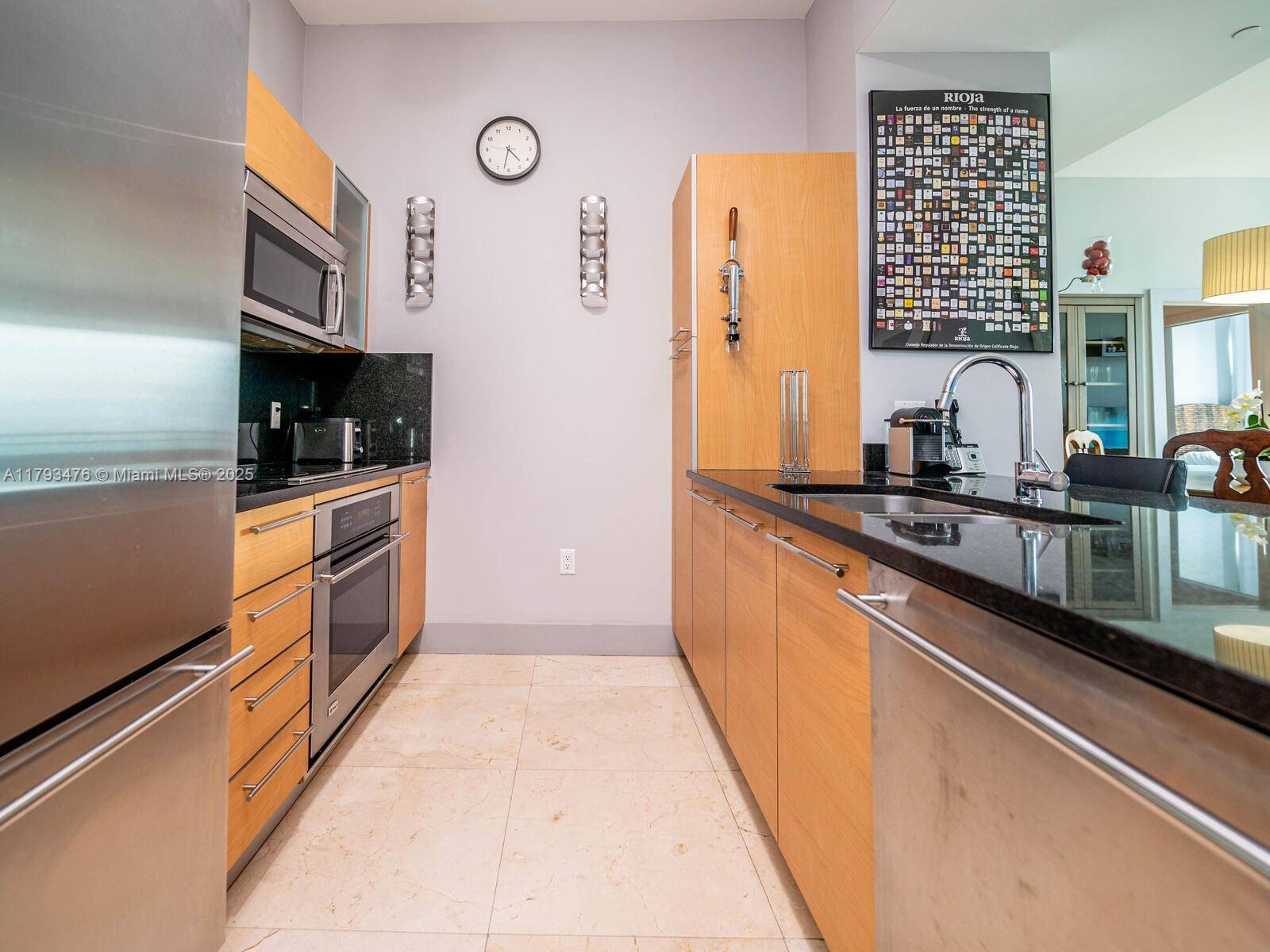 Miami, FL 33131,950 Brickell Bay Dr #4104