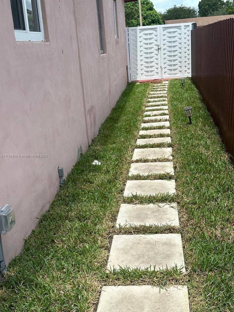 Miami, FL 33177,19822 SW 117th Ct #1
