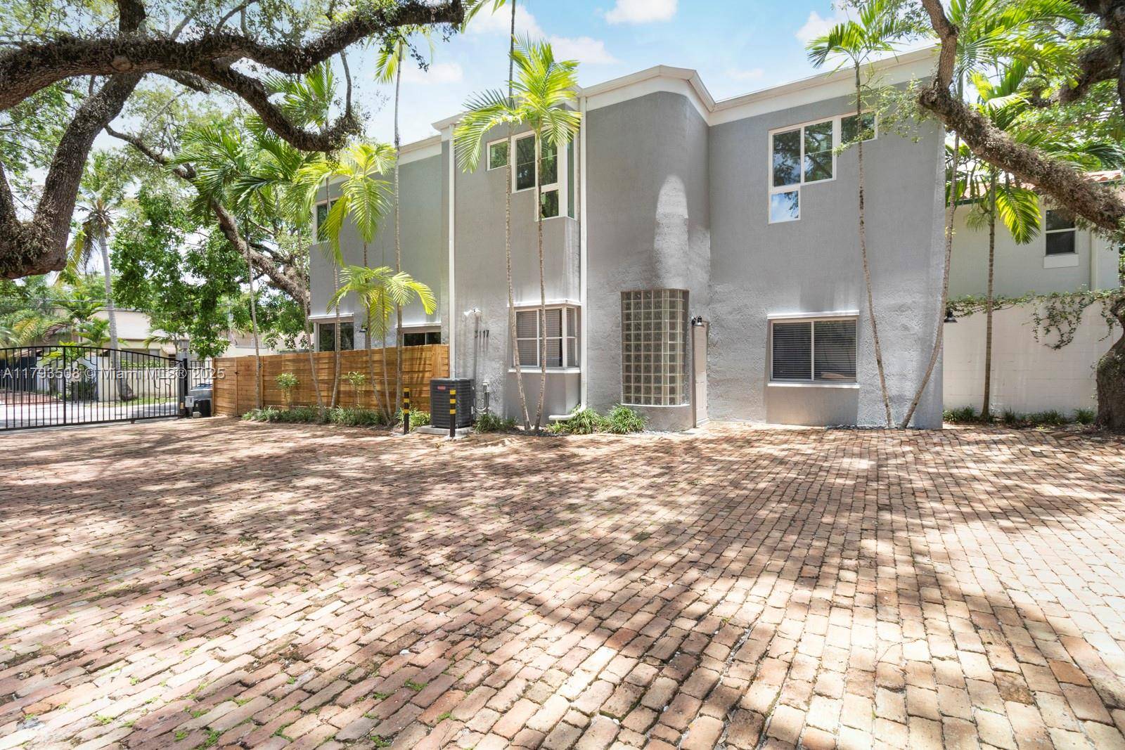 Miami, FL 33133,3117 Mary St #1