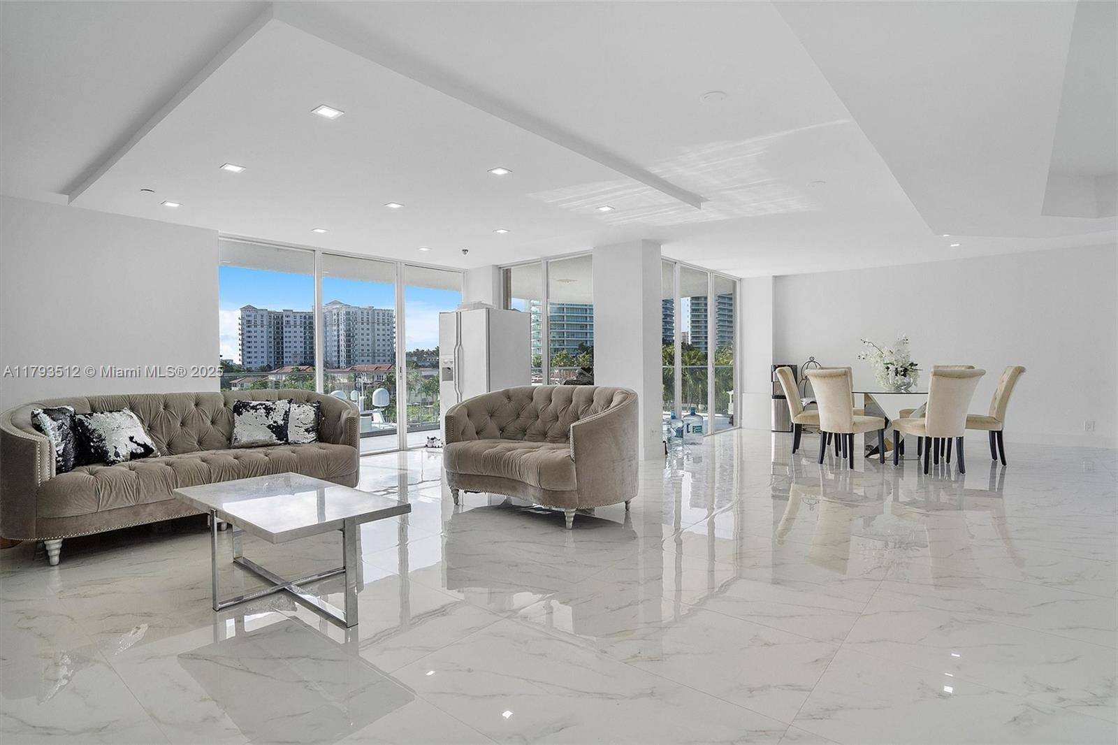 Aventura, FL 33180,19707 Turnberry Way #5k