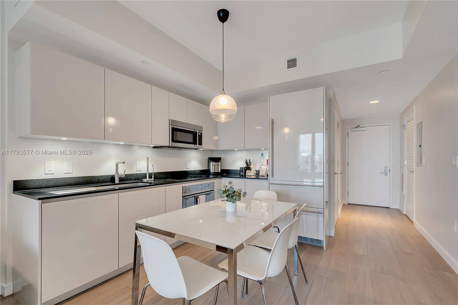 Miami, FL 33131,1010 Brickell Ave #3510