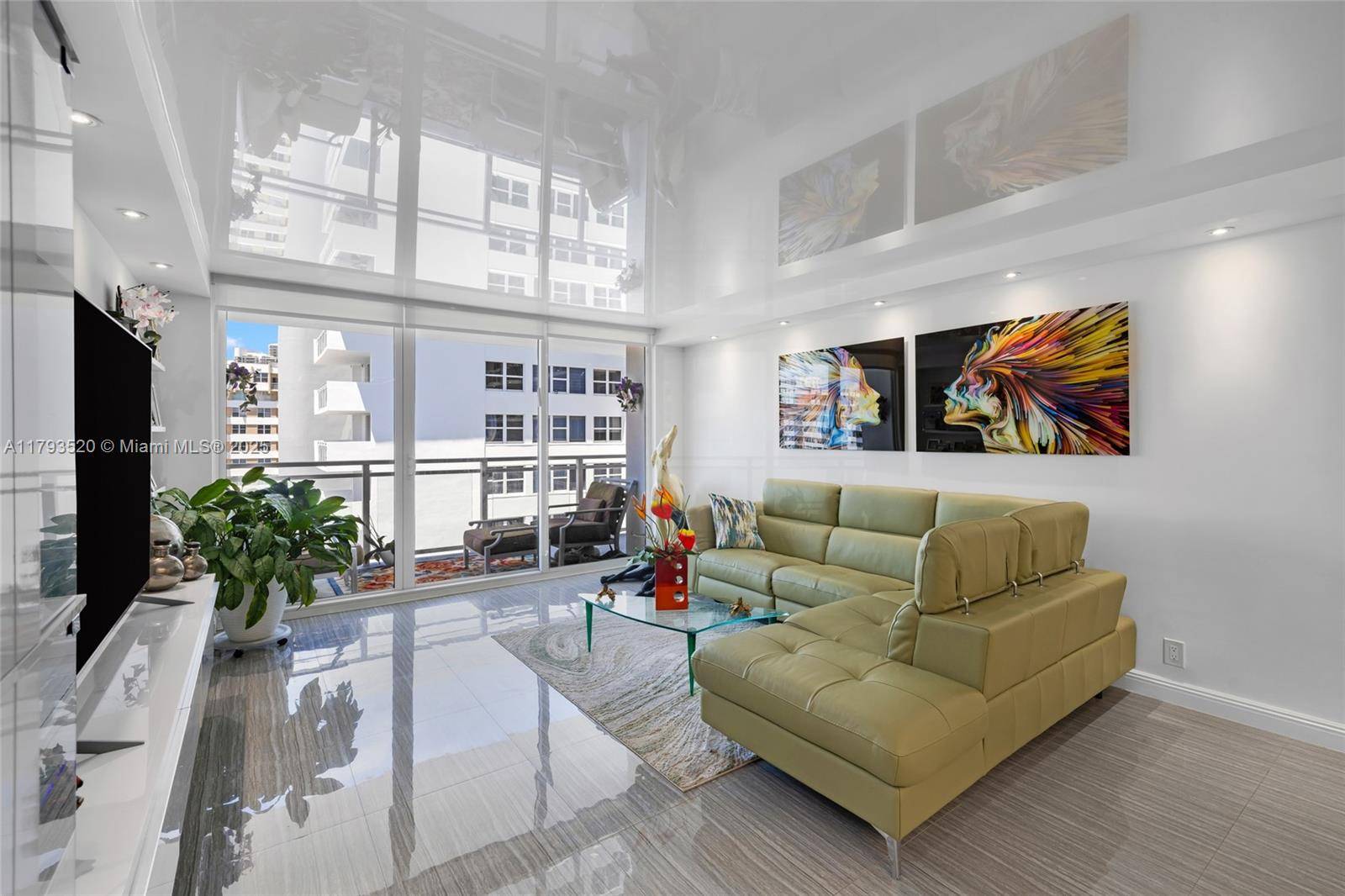 Hallandale Beach, FL 33009,2030 S Ocean Dr #2005