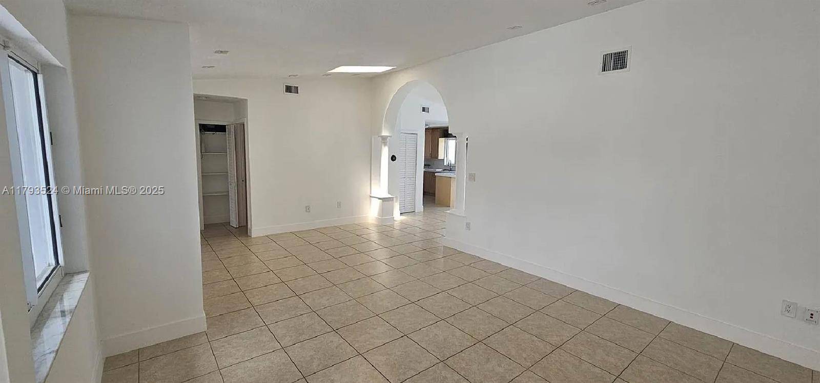 Miami, FL 33175,14661 SW 50th St