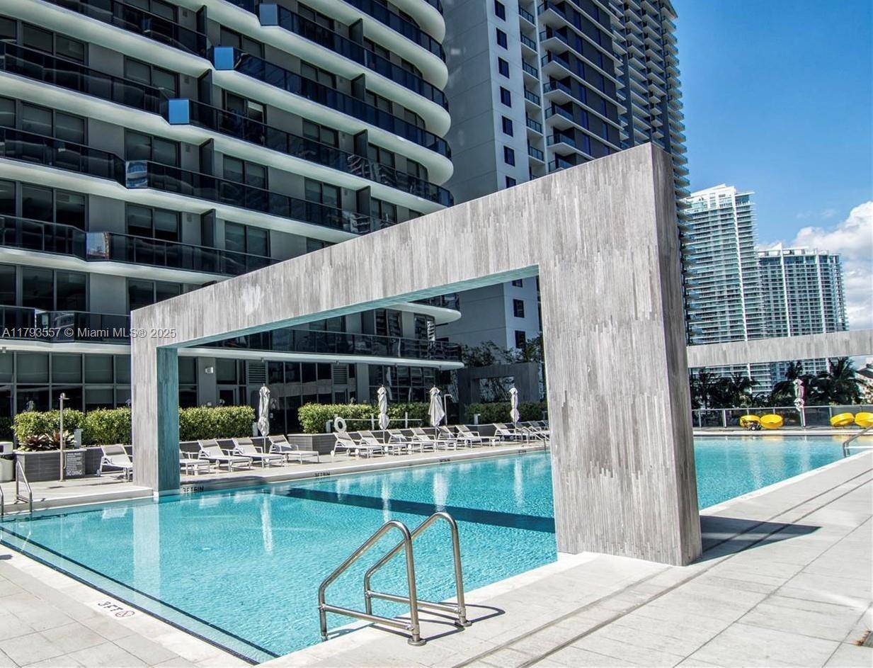 Miami, FL 33130,45 SW 9th St #3501