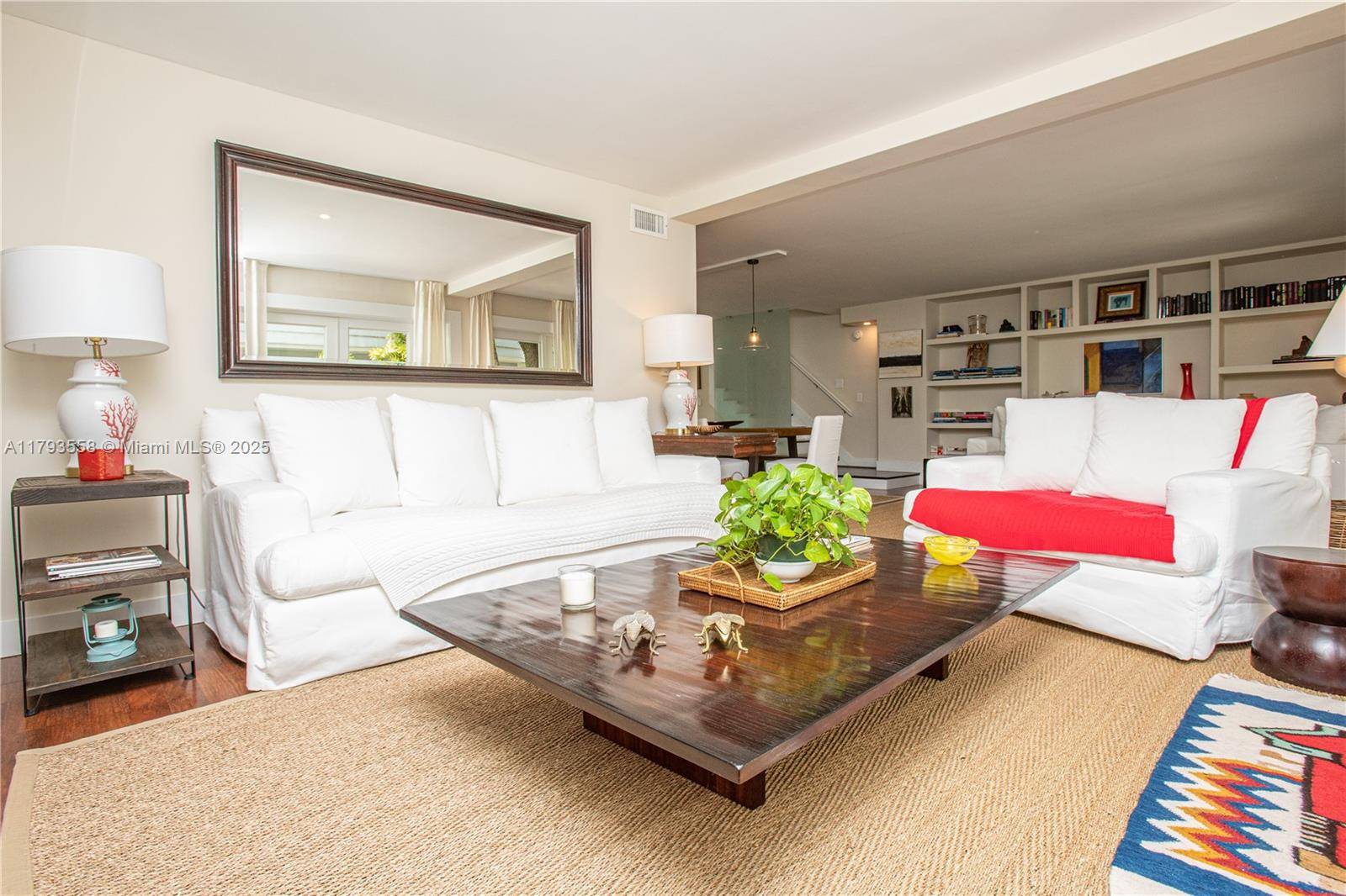 Key Biscayne, FL 33149,258 Sea View Dr #3