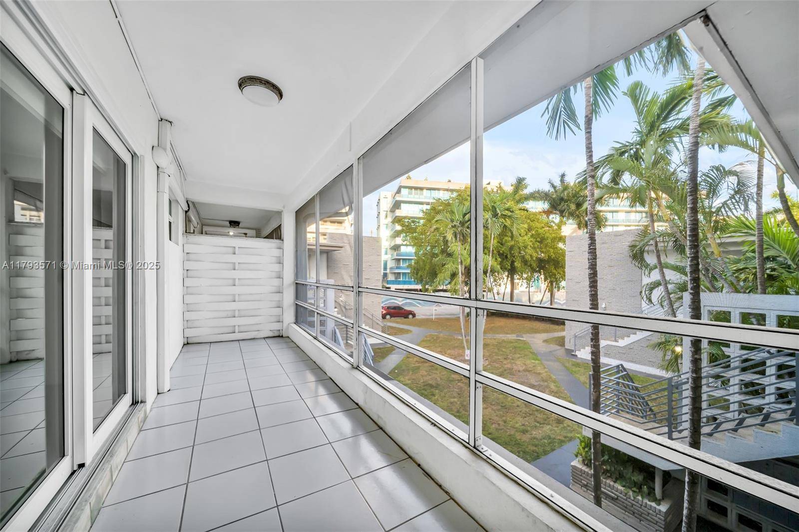 Bay Harbor Islands, FL 33154,9200 E Bay Harbor Dr #14