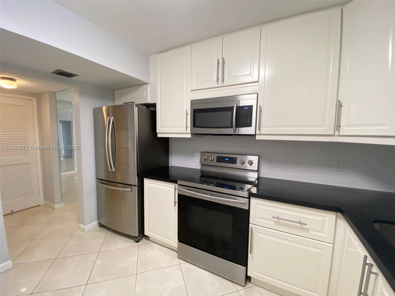 Hallandale Beach, FL 33009,2500 Parkview Dr #519