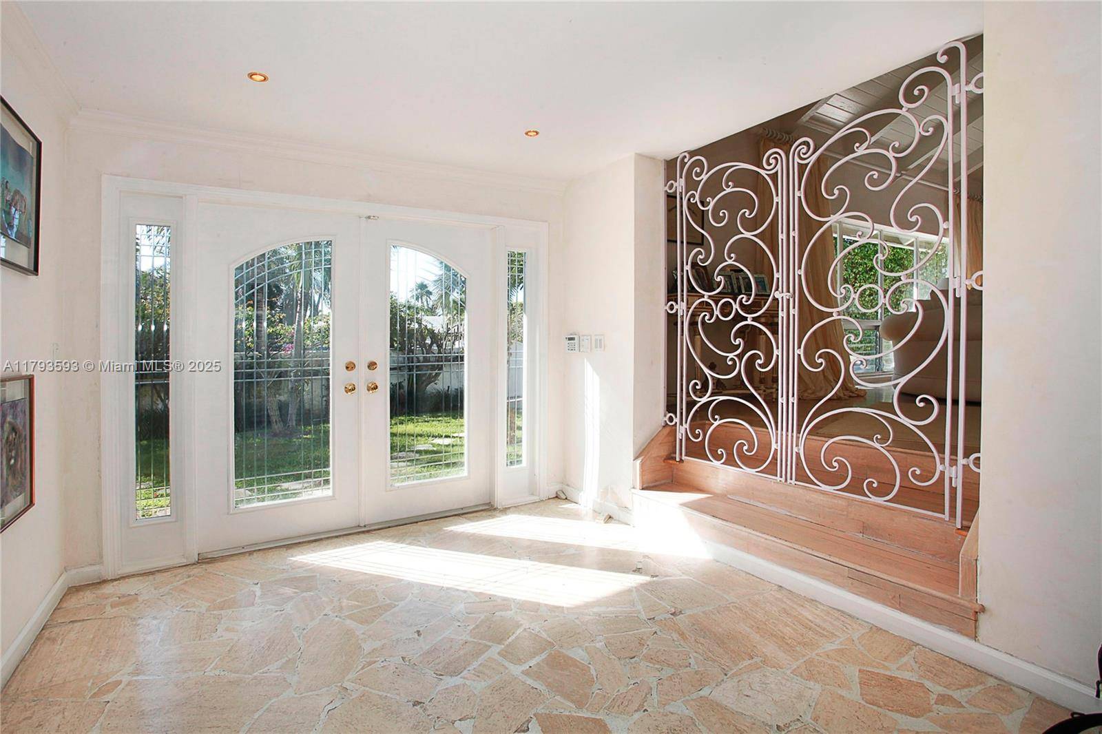 Key Biscayne, FL 33149,241 Knollwood Dr #0