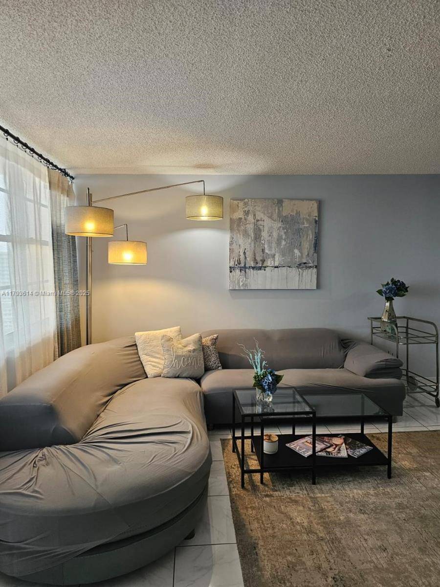 Sunny Isles Beach, FL 33160,251 174th St #2111