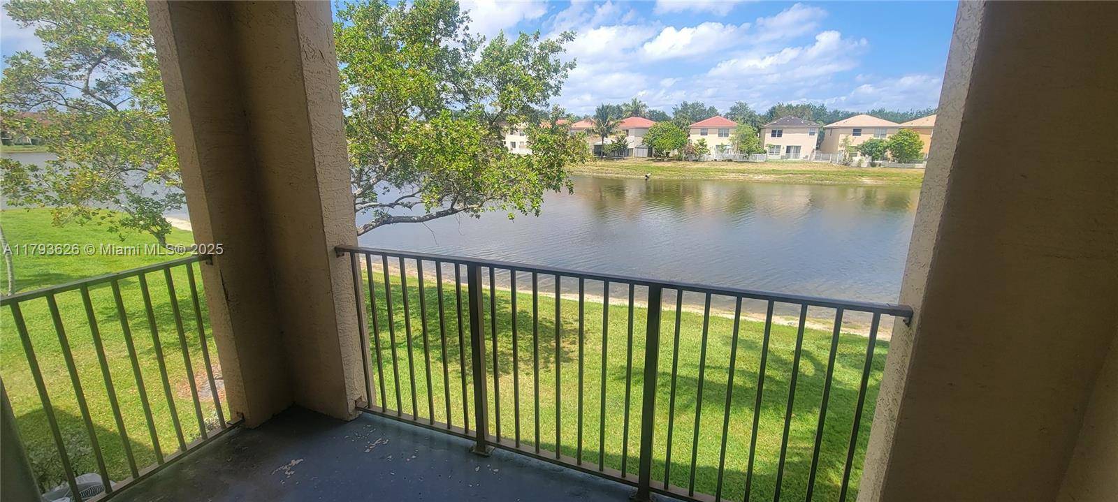 West Palm Beach, FL 33409,4180 San Marino Blvd #202