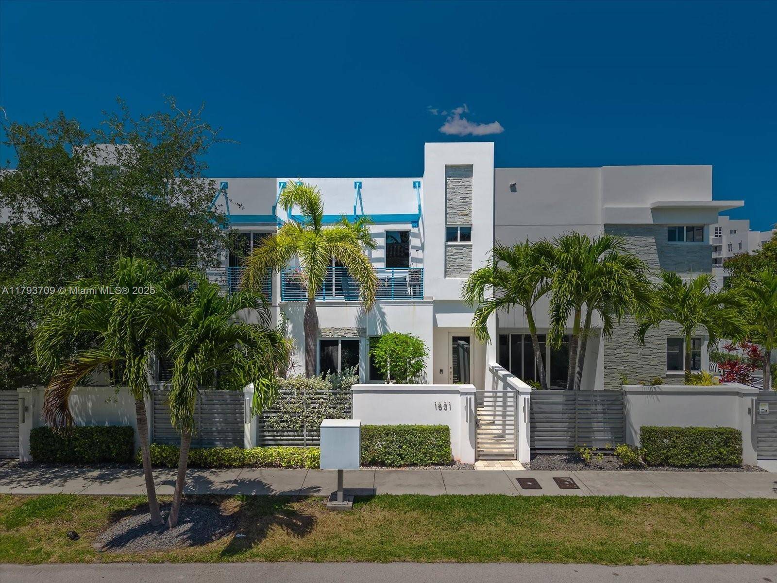 Fort Lauderdale, FL 33304,1631 NE 9th St