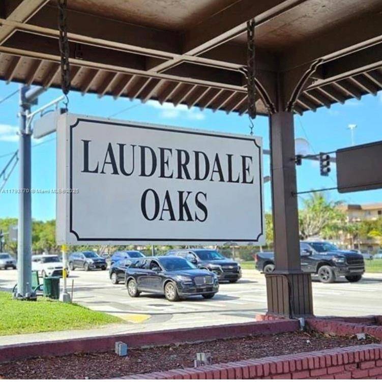 Lauderdale Lakes, FL 33313,3051 NW 46th Ave #304