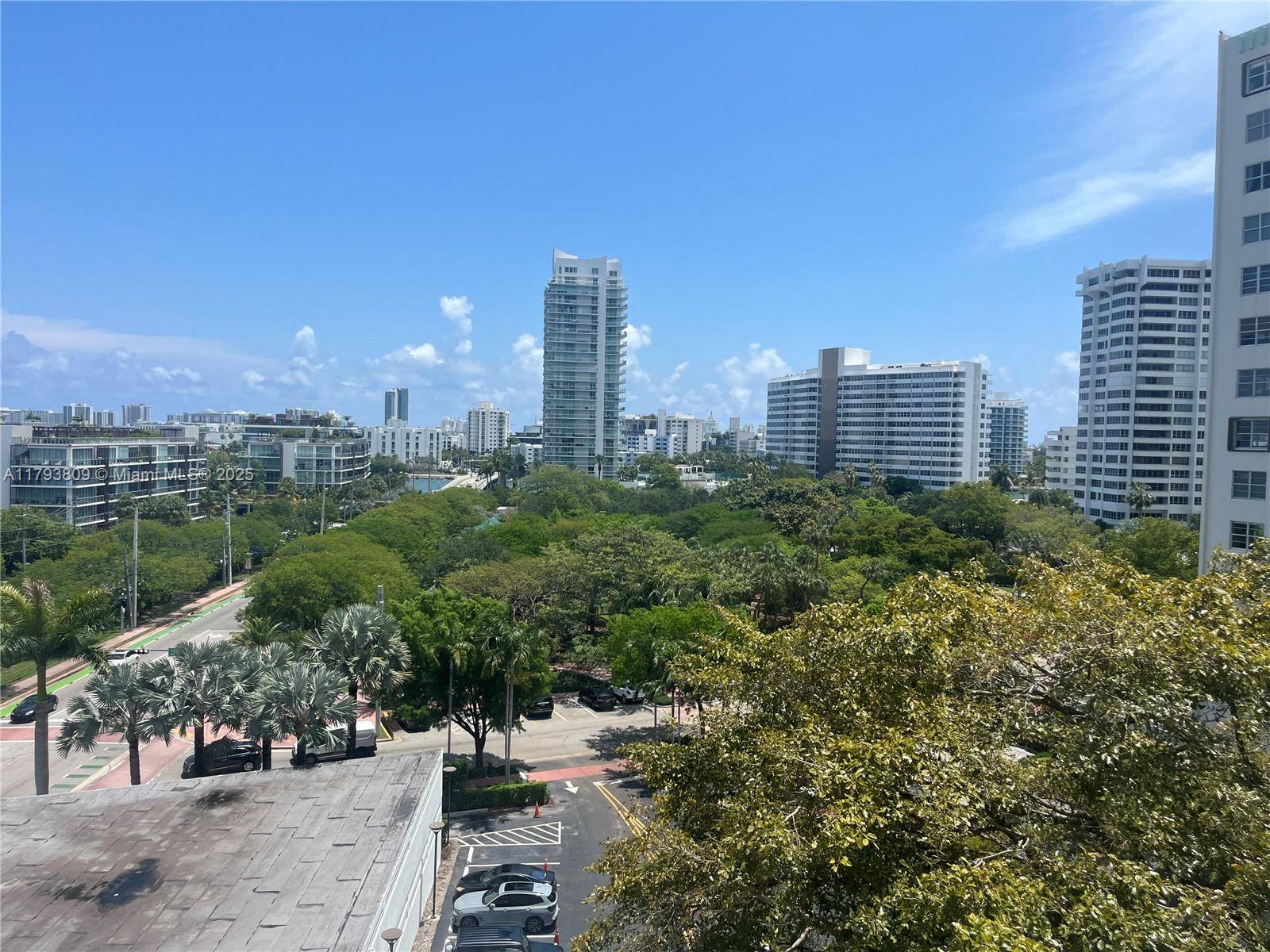 Miami Beach, FL 33139,3 Island Ave #08A