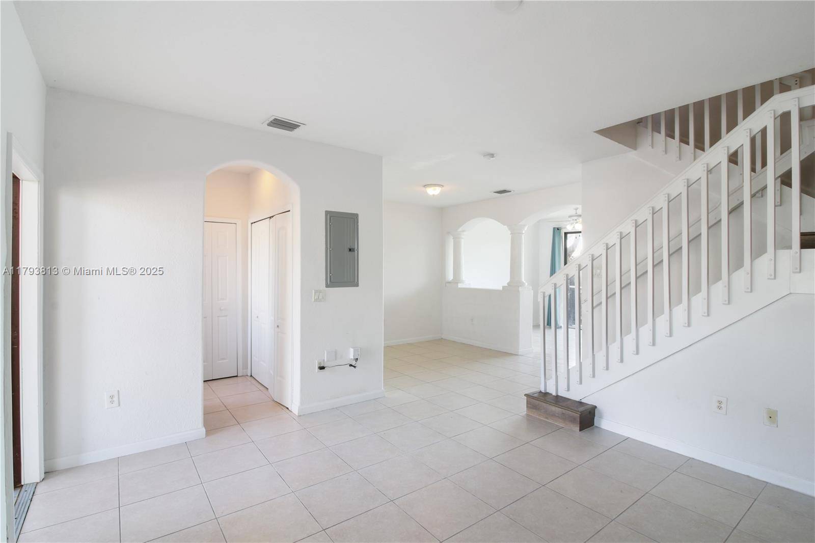 Homestead, FL 33035,1438 SE 24th Ct #360