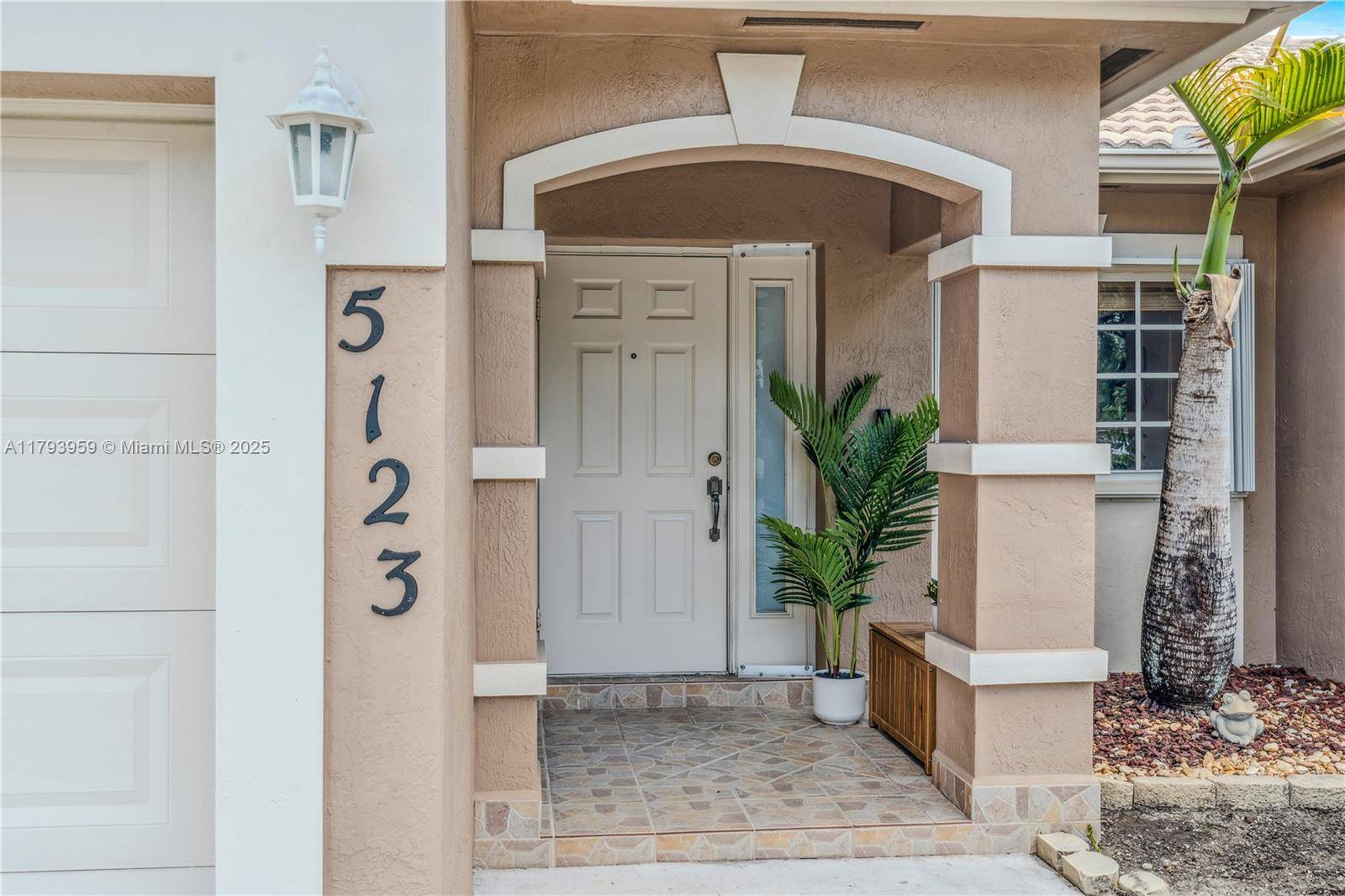 Miami, FL 33185,5123 SW 160th Ave