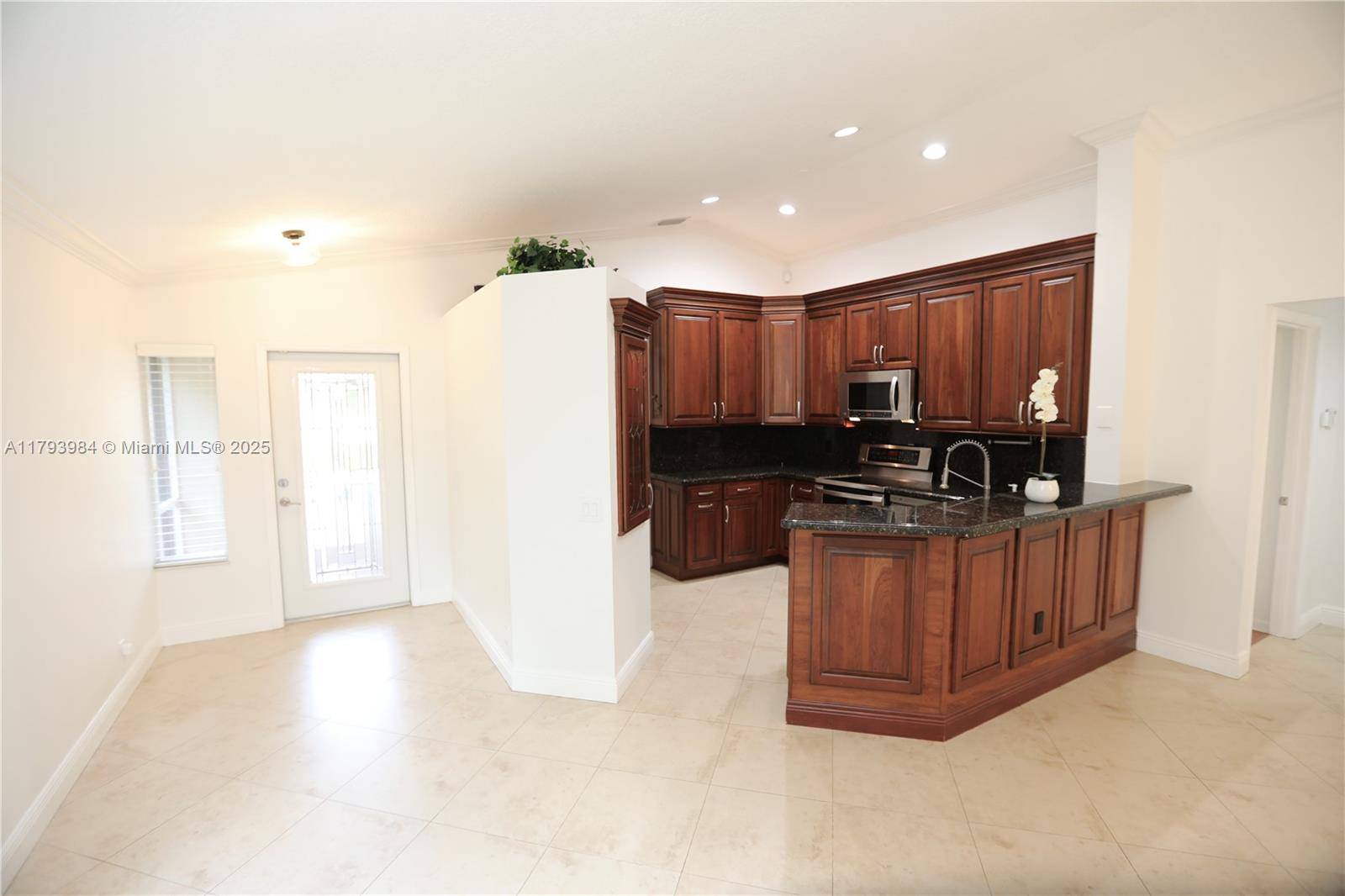 Weston, FL 33327,1583 Presidio Dr