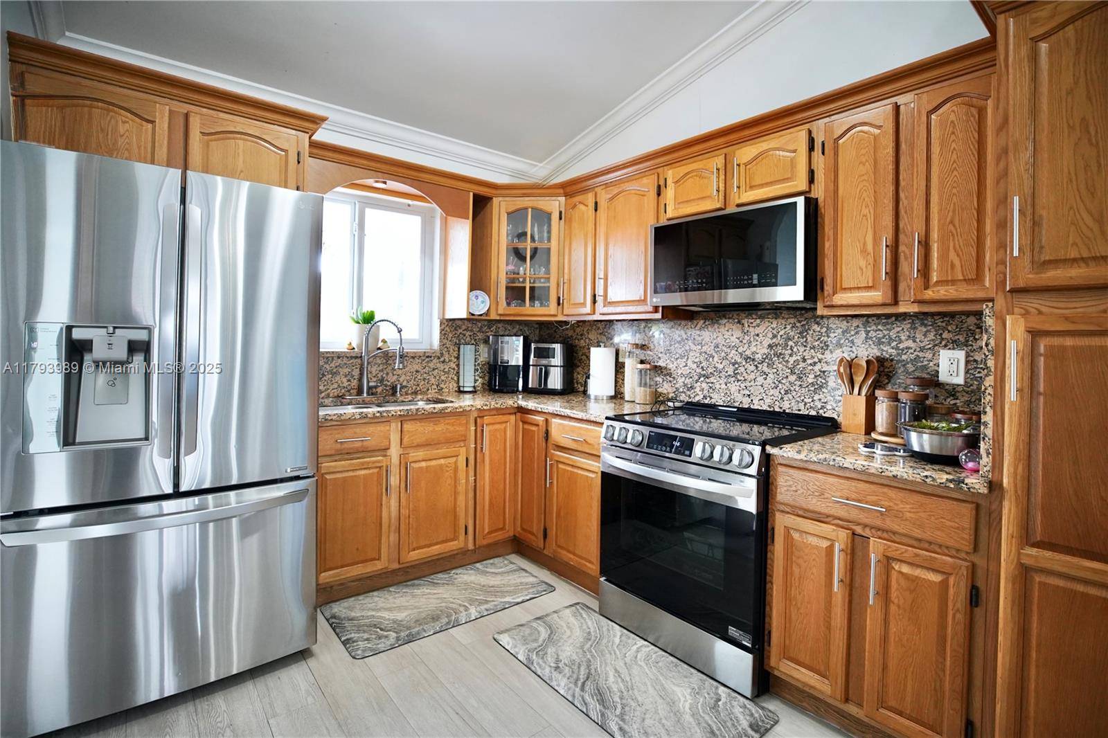 Hialeah, FL 33016,5224 W 24th Way #8-B