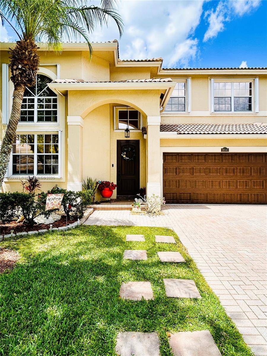 Weston, FL 33331,16541 Turquoise Trl