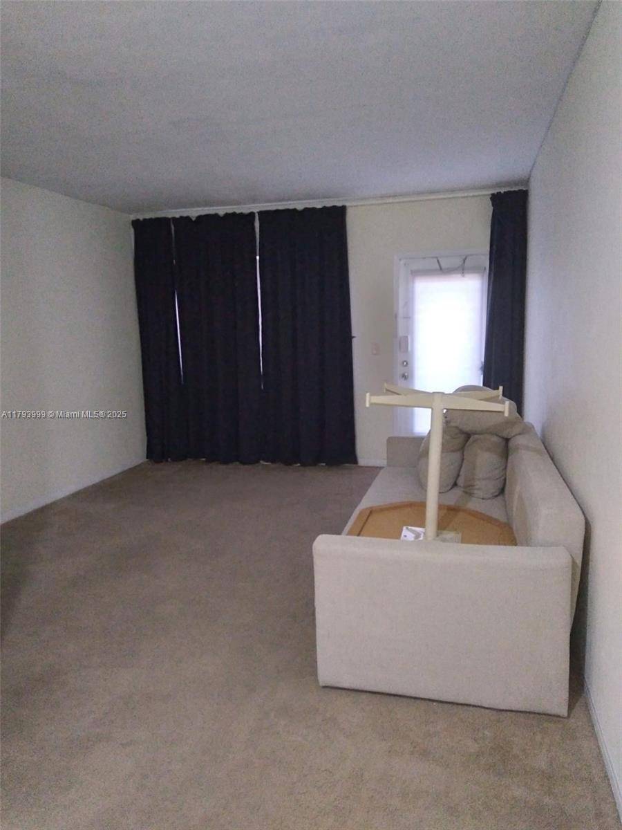 Miami Beach, FL 33141,8132 Harding Ave #11