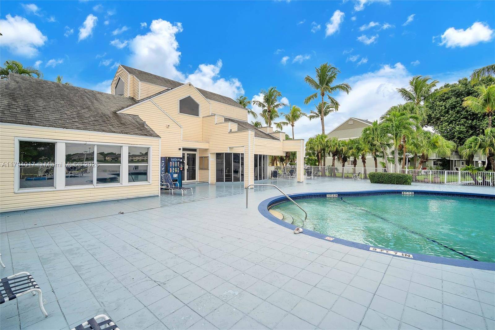 Oakland Park, FL 33309,3449 NW 44th St #103