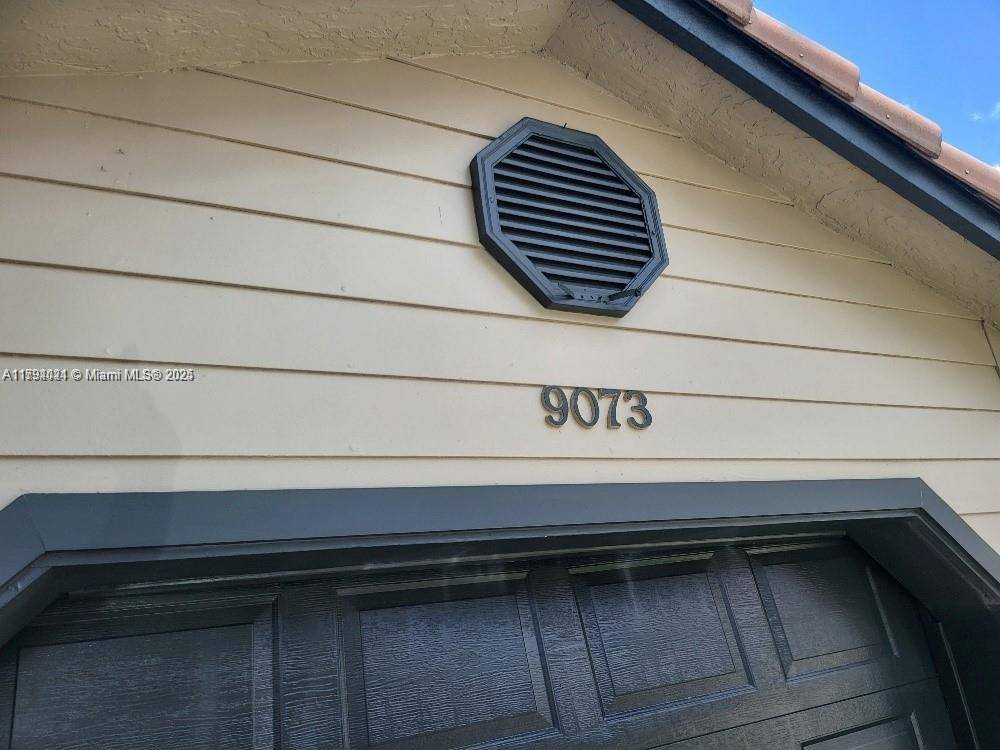 Plantation, FL 33324,9073 Vineyard Lake Dr #9073