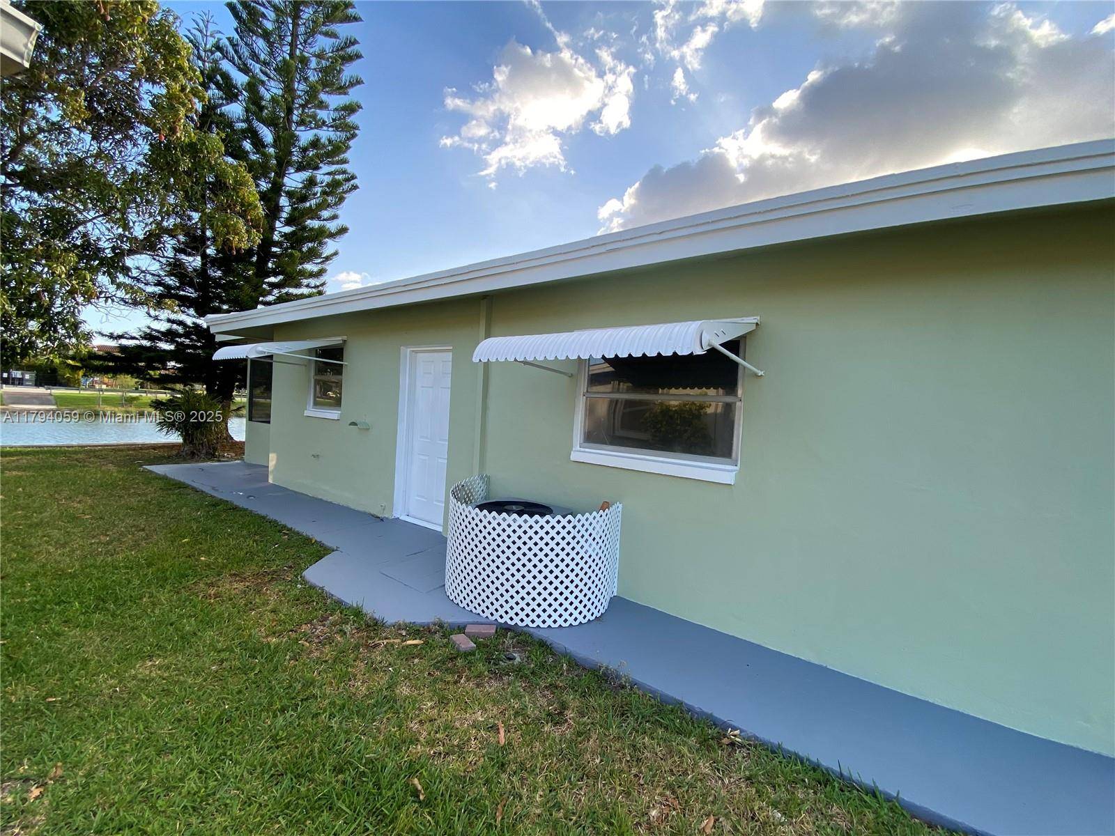 Tamarac, FL 33319,5009 NW 51st Ct