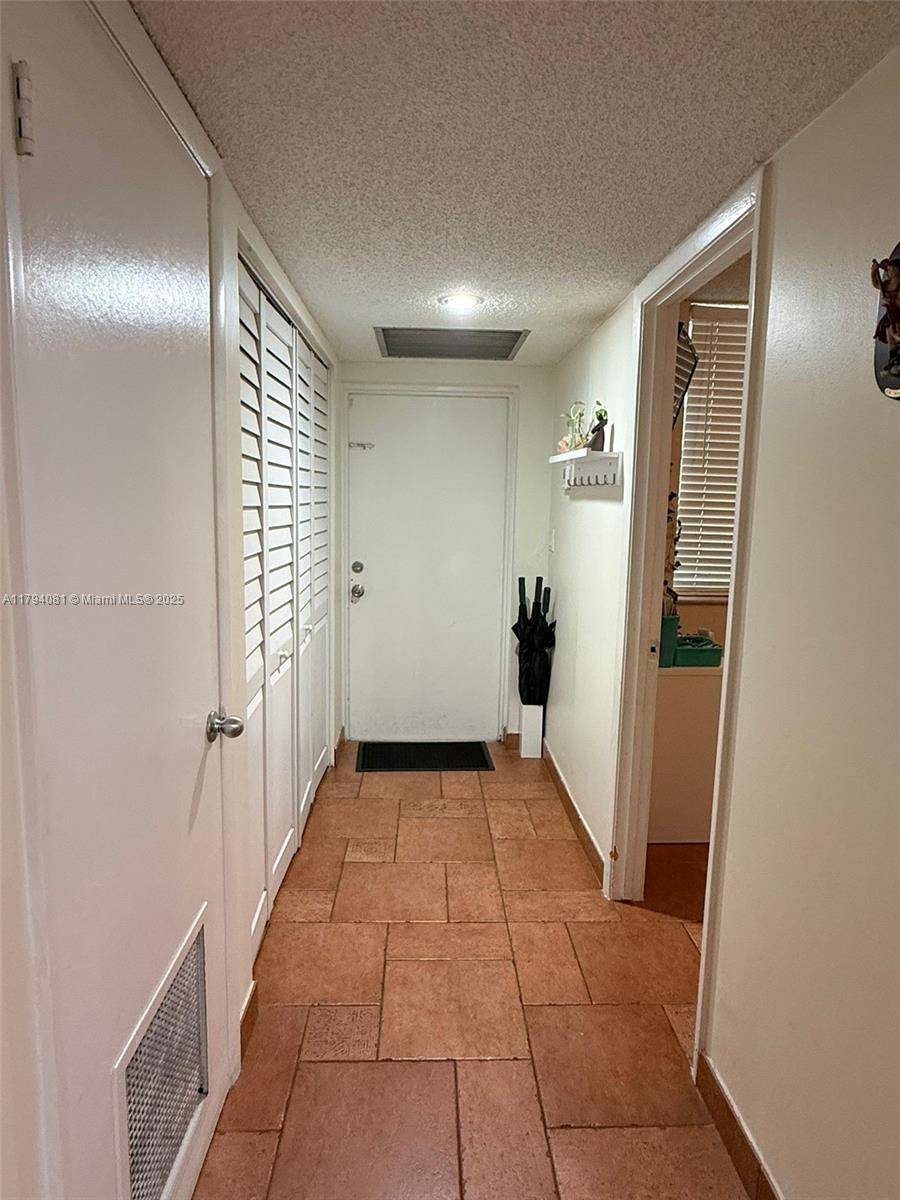 Aventura, FL 33180,20441 NE 30th Ave #116-9