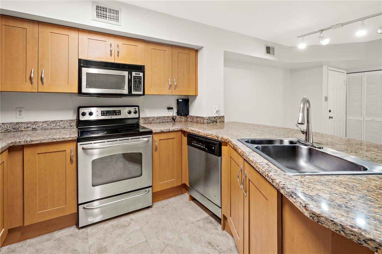 Boca Raton, FL 33496,3131 Clint Moore Rd #106
