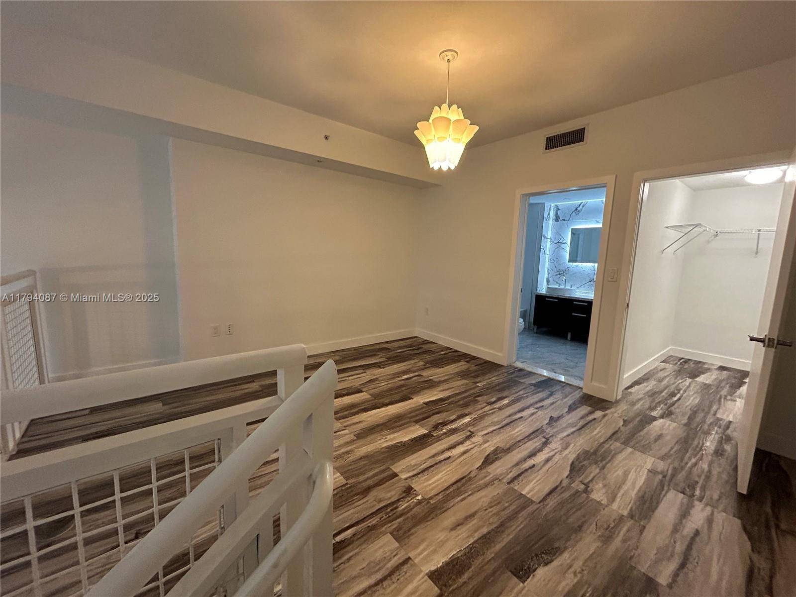 Miami, FL 33132,244 Biscayne Blvd #640