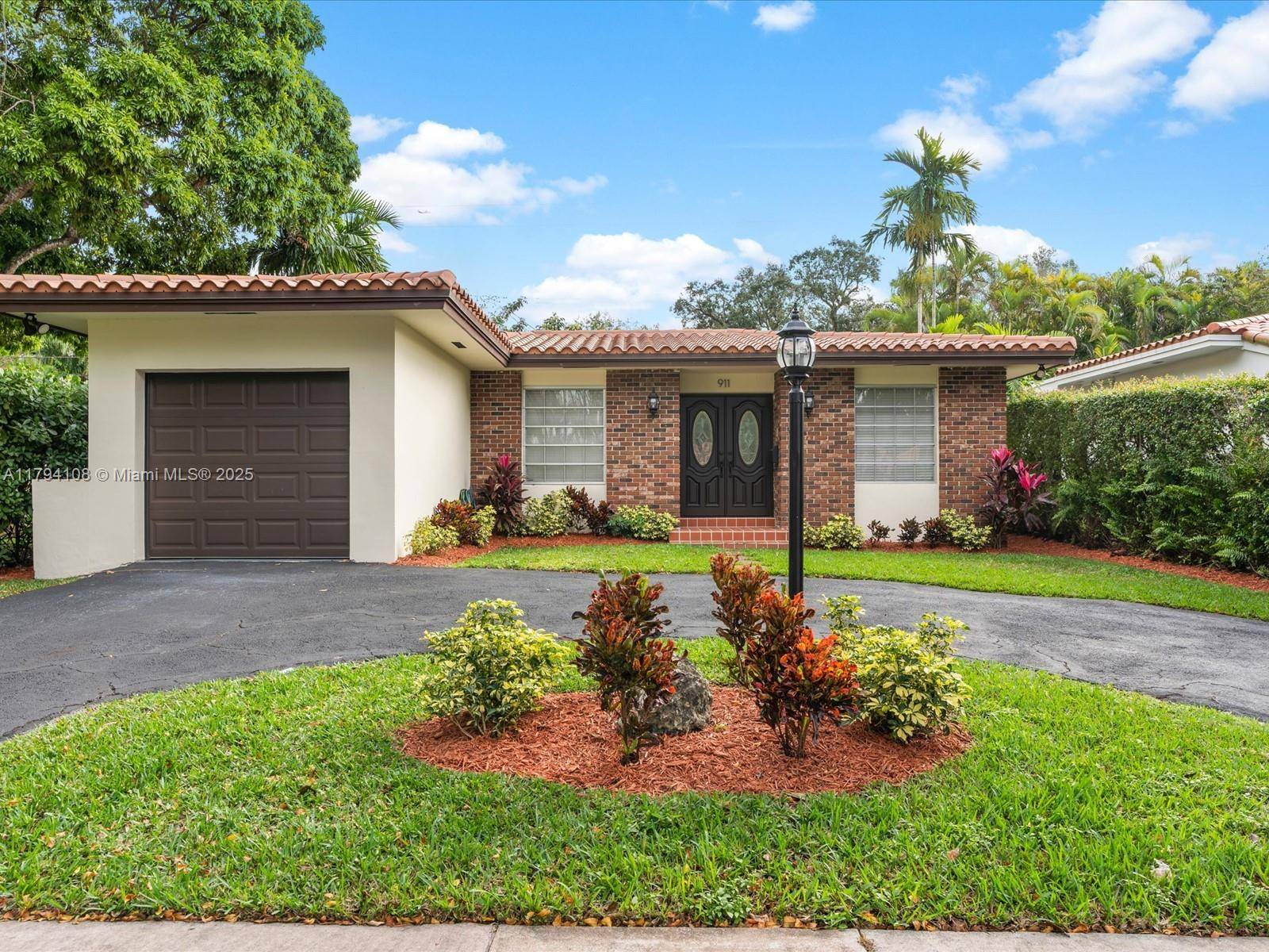 Coral Gables, FL 33134,911 Pizarro St