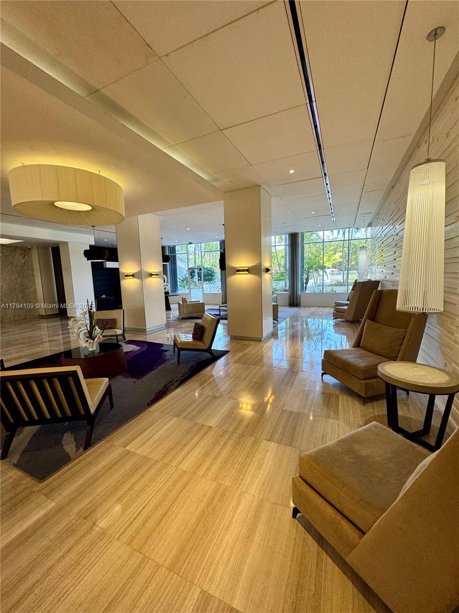 Sunny Isles Beach, FL 33160,100 Bayview Dr #722