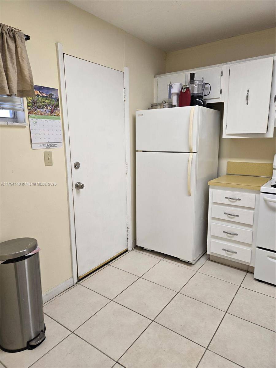 Plantation, FL 33317,406 NW 68th Ave #519