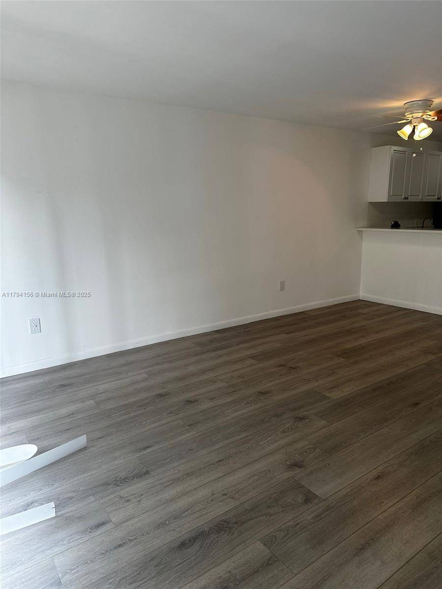 Miami, FL 33162,15205 NE 6th Ave #D104