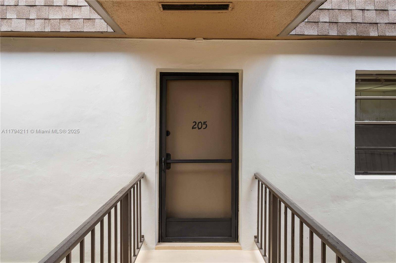 Pinecrest, FL 33156,8281 SW 128th St #205