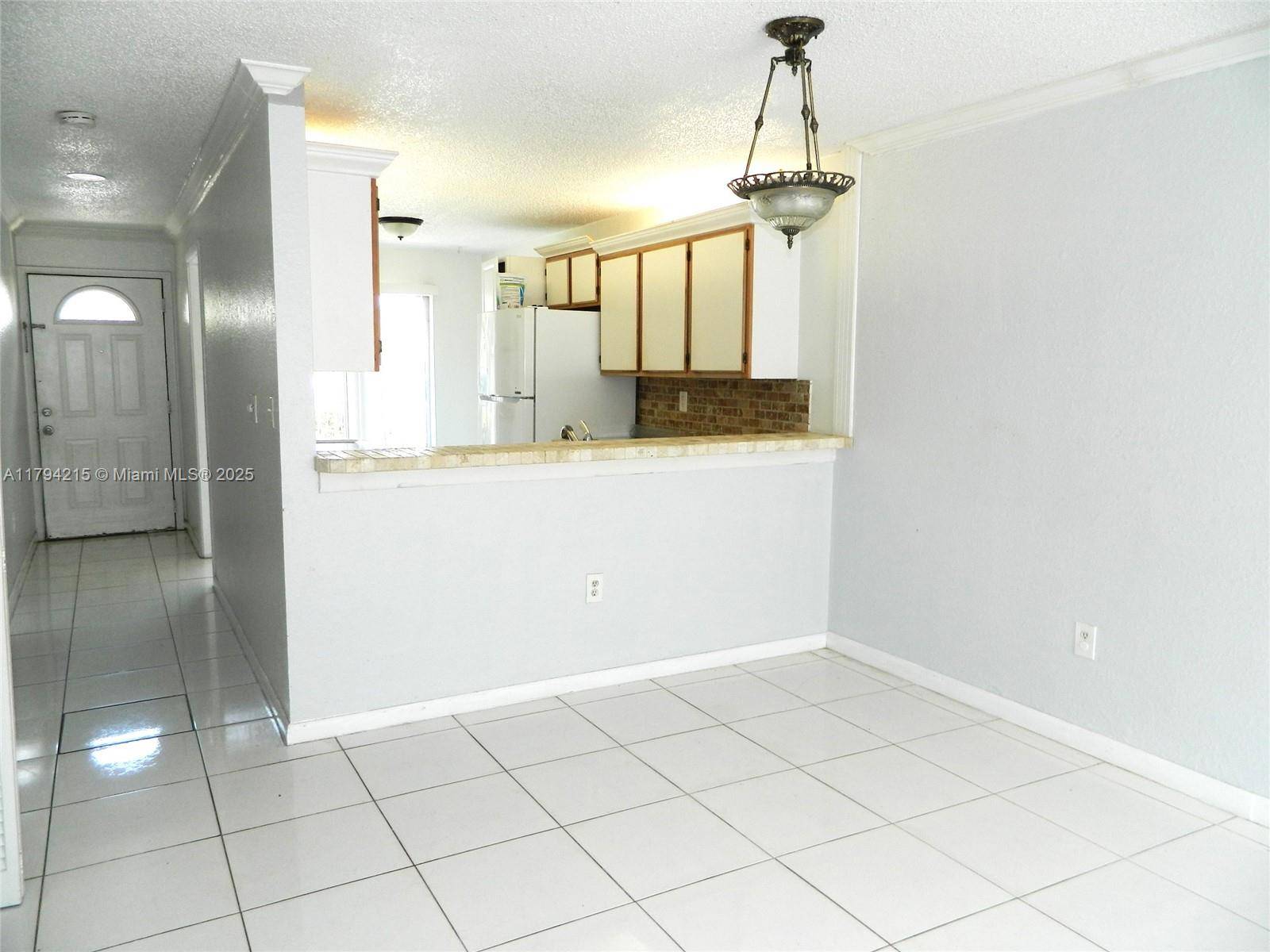 Deerfield Beach, FL 33064,899 Crystal Lake Dr #899